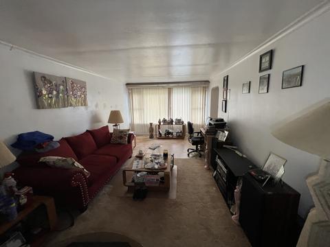 560 E 106th St, Chicago, IL 60628 photo 3