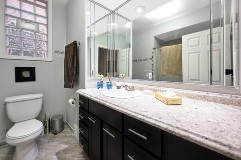 616 E 50th Pl, Chicago, IL 60615 photo 9