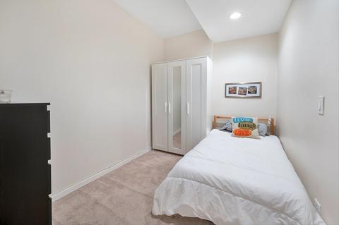 616 E 50th Pl, Chicago, IL 60615 photo 17