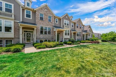 1203 Tuscany Dr, Streamwood, IL 60107