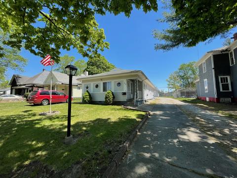 111 N Beard St, Danville, IL 61832