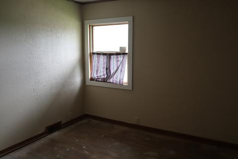 100 5th St, Walnut, IL 61376 photo 5