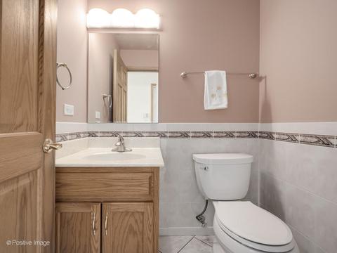 209 65th St, Willowbrook, IL 60527 photo 14