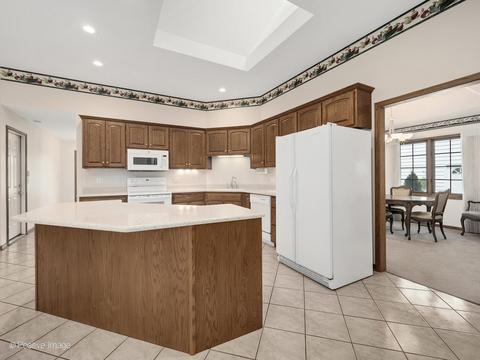 209 65th St, Willowbrook, IL 60527 photo 9