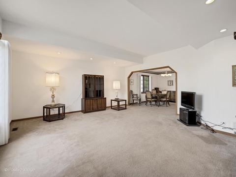 209 65th St, Willowbrook, IL 60527 photo 5