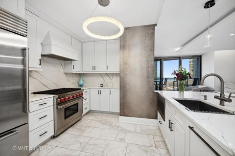 450 E Waterside Dr #1002, Chicago, IL 60601 photo 11