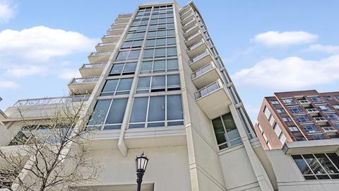 1570 Elmwood Ave #1201, Evanston, IL 60201
