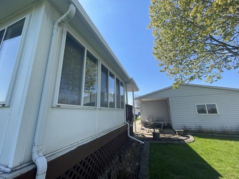 4908 Colonial Dr, Monee, IL 60449 photo 4