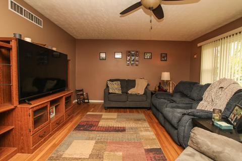 302 Grandview Dr, Normal, IL 61761 photo 4