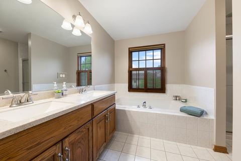 26 W106 Jerome Ave, Wheaton, IL 60187 photo 18