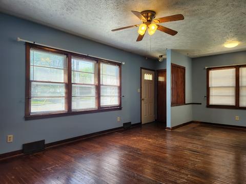 500 S Linden St, Normal, IL 61761 photo 3