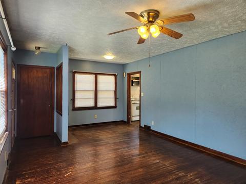 500 S Linden St, Normal, IL 61761 photo 4