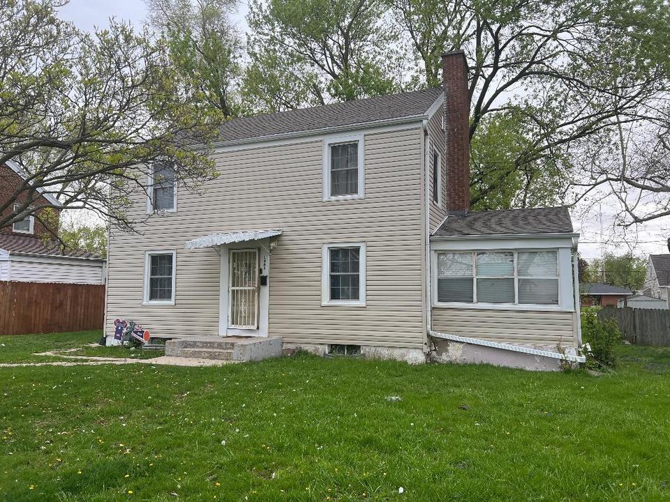 1961 E Oak St, Kankakee, IL 60901 1 photo Movoto