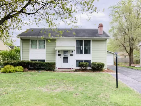 434 E Clark St, Glenwood, IL 60425