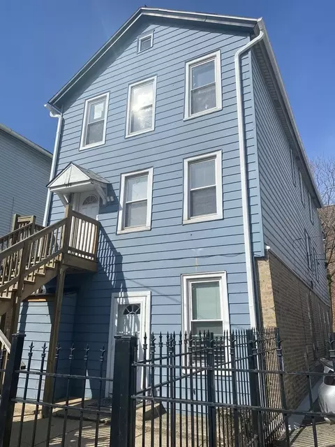 706 N Noble St, Chicago, IL 60642