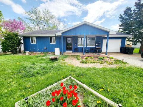 216 W 6th St, Gilman, IL 60938