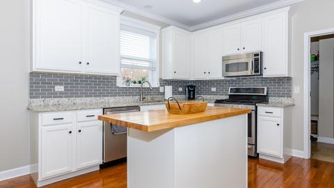 2450 Cushing Ln, Aurora, IL 60503 photo 9