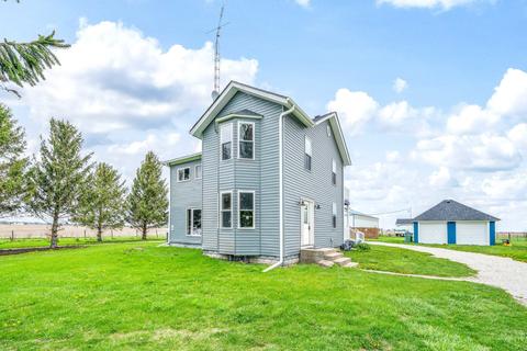 60 Earlville Rd, Earlville, IL 60518