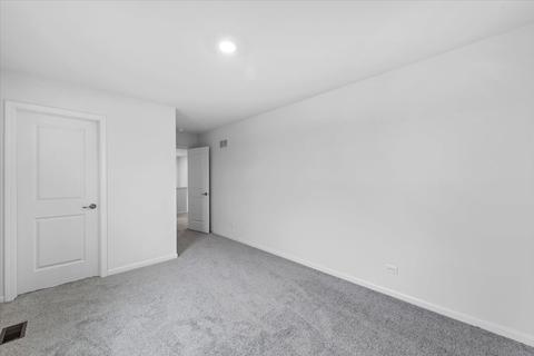 87 Hedgerow Dr, Elgin, IL 60124 photo 25