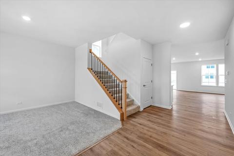 87 Hedgerow Dr, Elgin, IL 60124 photo 15