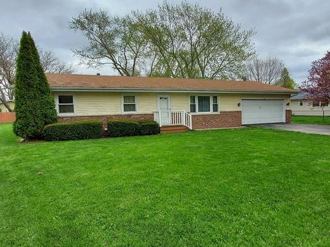 36 Walnut Cir, Tuscola, IL 61953