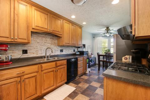 1548 Hunt Dr #D, Normal, IL 61761 photo 8