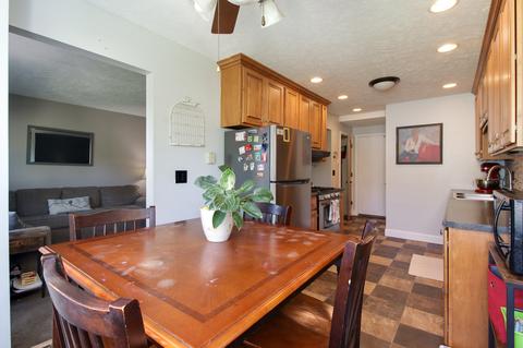1548 Hunt Dr #D, Normal, IL 61761 photo 11