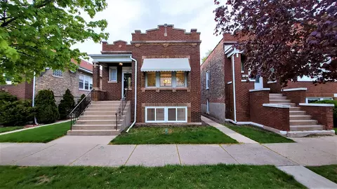 2415 S 58th Ct, Cicero, IL 60804