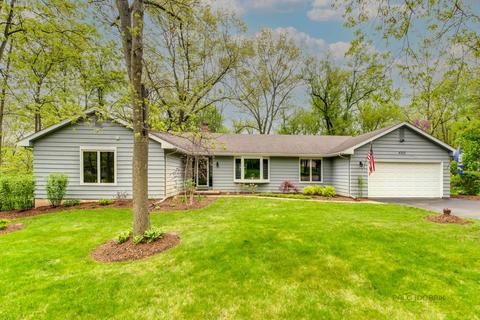 4220 Connecticut Trl, Crystal Lake, IL 60012