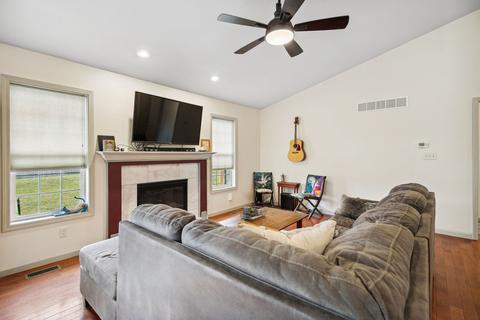 403 Rocket Rd, Tolono, IL 61880 photo 8