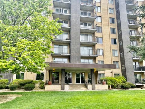 5400 Walnut Ave #701, Downers Grove, IL 60515