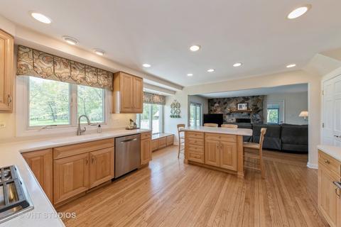 26840 N Schwerman Rd, Wauconda, IL 60084 photo 8