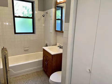 2207 E 67th St #2, Chicago, IL 60649 photo 4