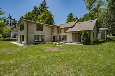 3 S061 Williams Rd, Warrenville, IL 60555