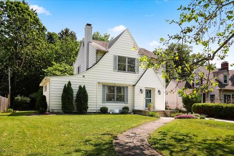 1011 W Healey St, Champaign, IL 61821