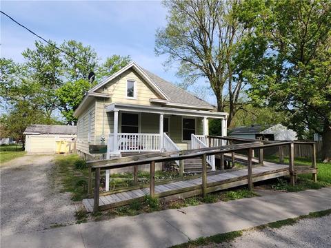 321 S Lincoln St, Sullivan, IL 61951