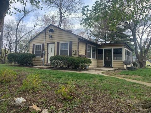401 Lincoln Ave, Ingleside, IL 60041