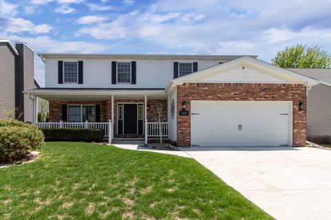 3123 Creek Side Rd, Bloomington, IL 61704