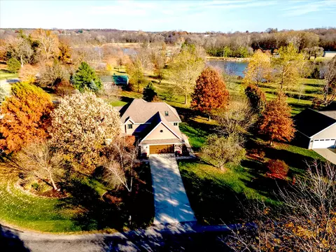 20379 Cedar Ave, Downs, IL 61736 photo 2