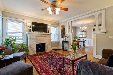 864 Mason Ln, Des Plaines, IL 60016 photo 4