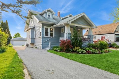 864 Mason Ln, Des Plaines, IL 60016