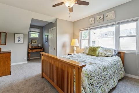 864 Mason Ln, Des Plaines, IL 60016 photo 15