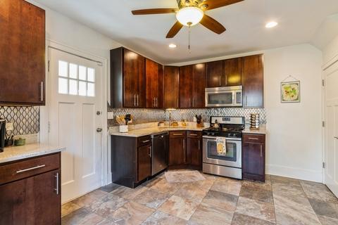 864 Mason Ln, Des Plaines, IL 60016 photo 10