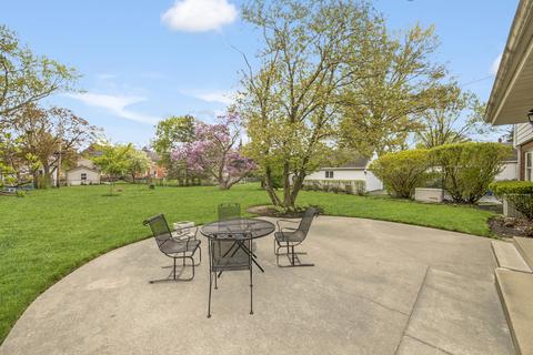 829 S 2nd Ave, Des Plaines, IL 60016 photo 19