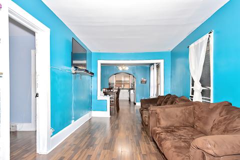 274 Gifford Pl, Elgin, IL 60120 photo 4