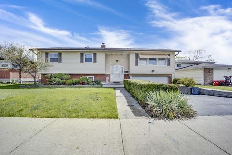 703 N Lincoln Ave, Addison, IL 60101