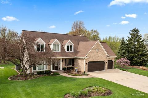 24 Na Au Say Ct, Oswego, IL 60543