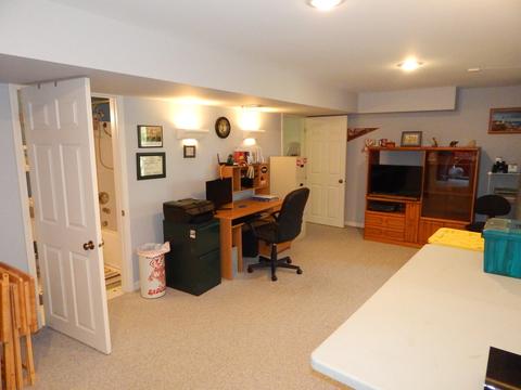 2800 Colonial Dr, Elgin, IL 60124 photo 29