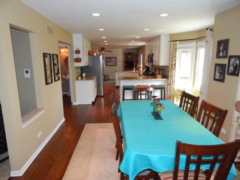 2800 Colonial Dr, Elgin, IL 60124 photo 10