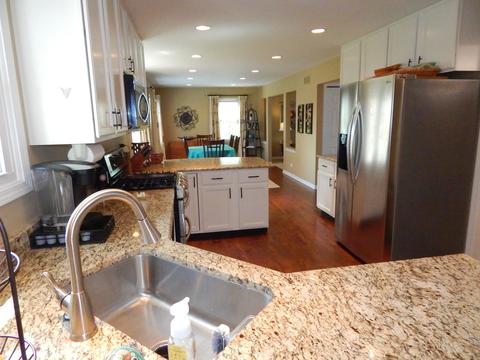 2800 Colonial Dr, Elgin, IL 60124 photo 13